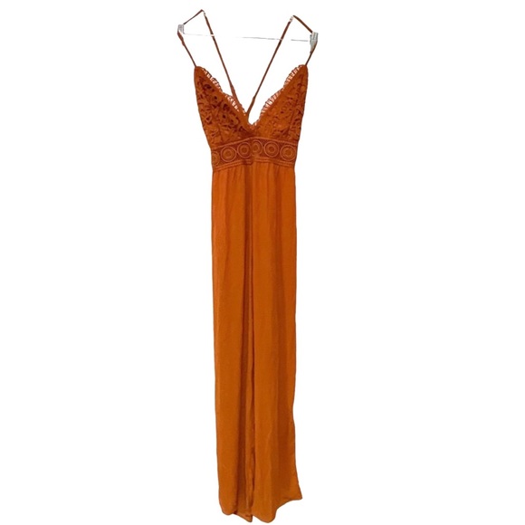 NWT: Blashe Los Angeles Crochet Wide Leg Jumpsuit Open Back Rust Orange - Picture 2 of 6